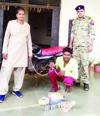 चोरी का आरोपी गिरफ्तार