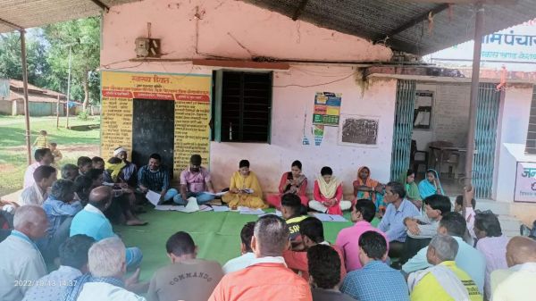 विशेष ग्राम सभा में गौठान मितानों का चयन