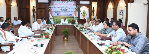 किसानों और पशुपालकों को मिला दीपावली के पहले मिला उपहार