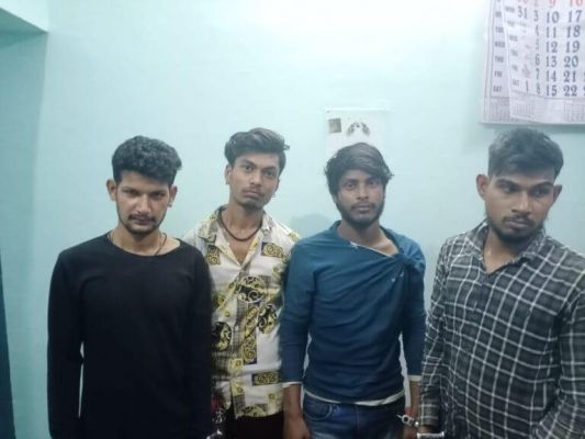 बार में मारपीट, सीसीटीवी फूटेज से पहचानकर 4 आरोपी गिरफ्तार
