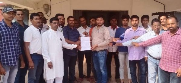 ई-पॉस मशीन में सर्वर समस्या से नहीं हो पा रहा राशन वितरण,