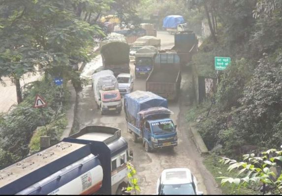 रात भर रही केशकाल घाटी जाम, सुबह खुला