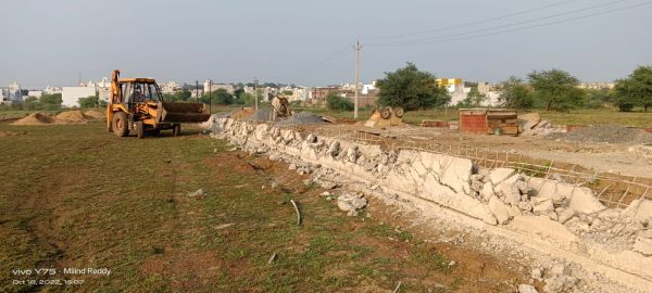कौरिनभाठा में अवैध प्लाटिंग को निगम ने किया ध्वस्त