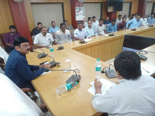 किसानों को किसी तरह की परेशानी न हो - कलेक्टर