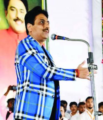 तारक मेहता का उल्टा चश्मा फेम कवि लोढ़ा और सुरेन्द्र दुबे ने खूब हंसाया