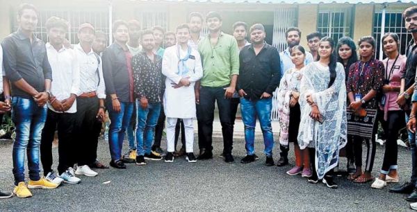 एनएसयूआई जिला प्रभारी का नवागढ़ आगमन पर स्वागत