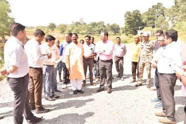 खराब सडक़ों की पैच रिपेरिंग जल्द शुरू करने व गुणवत्तापूर्ण सडक़ निर्माण के निर्देश