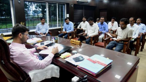 इथेनॉल प्लांट निर्माण कार्य को 2023 तक पूर्ण करने कलेक्टर ने दिये निर्देश