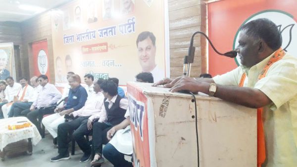 जनता के हित में मिलजुल कर लड़ेंगे और आगे बढ़ेंगे - रमेश