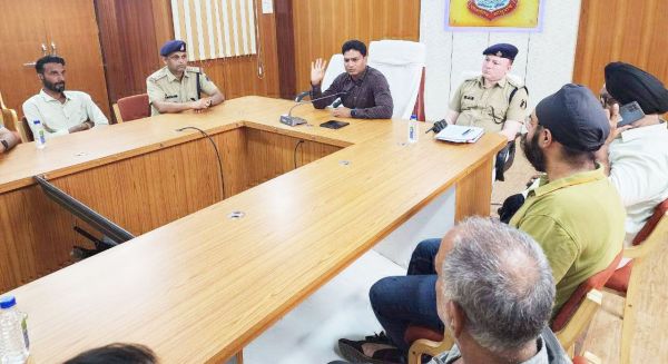 होटल-लॉज में सीसीटीवी कैमरा लगाने पर जोर