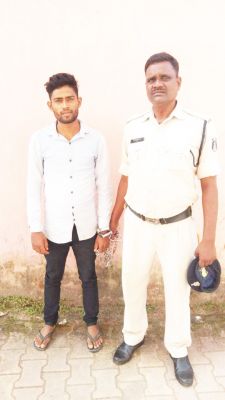 शादी से इंकार करने पर युवती ने लगाई फांसी, प्रेमी गिरफ्तार