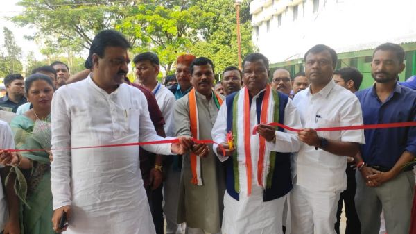 जगतू माहरा के नाम पर बस्तर हाईस्कूल और धरमू माहरा के नाम पर महिला पॉलिटेक्निक कॉलेज का नामकरण