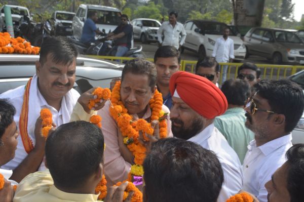 अध्यक्ष देवांगन का शहर कांग्रेस ने किया भव्य स्वागत