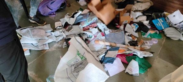 डिलीवरी बॉय से लूटपाट, 3 गिरफ्तार, 3 फरार