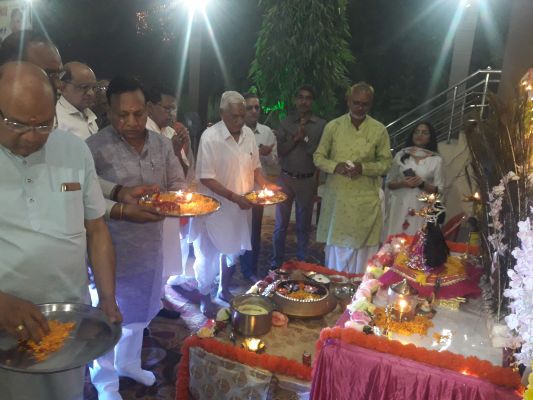 अग्रवाल सभा ने मनाया दीपावली मिलन व अन्नकूट महापर्व