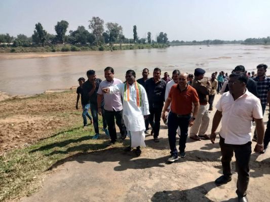 विधायक बृहस्पत ने छठ घाट का किया निरीक्षण  