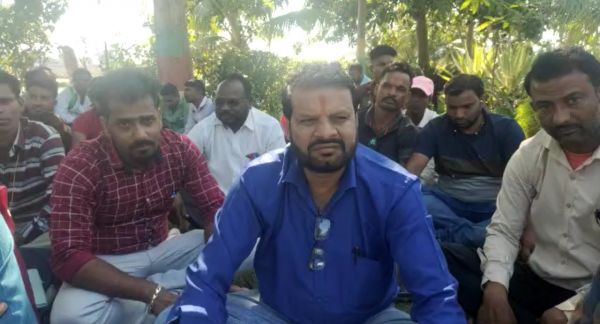 मांगों को ले आज से सहकारी समिति कर्मचारी बेमुद्दत हड़ताल पर