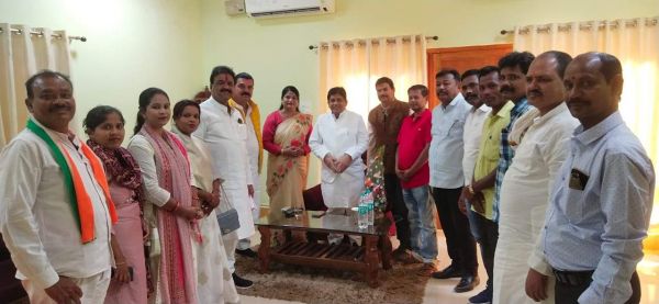 नगरीय प्रशासन मंत्री डॉ. डहरिया का स्वागत