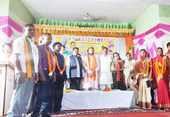 कमल भंजदेव के समक्ष 20 कांग्रेसियों का भाजपा प्रवेश
