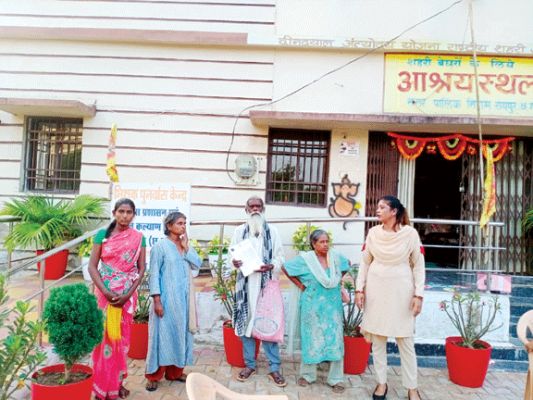 चौक-चौराहों में  भिक्षावृत्ति करने वाले 40 से अधिक लोगों को मिला ‘आश्रय’