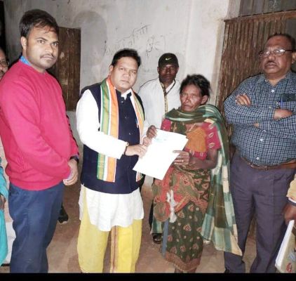 फसल की रखवाली करते किसान की झुलसने से मौत