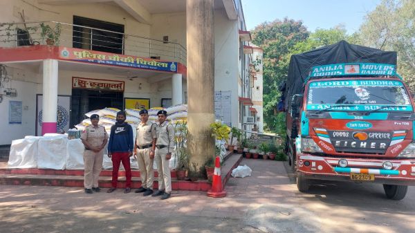 साढ़े 18 लाख का तम्बाकू-पान मसाला जब्त
