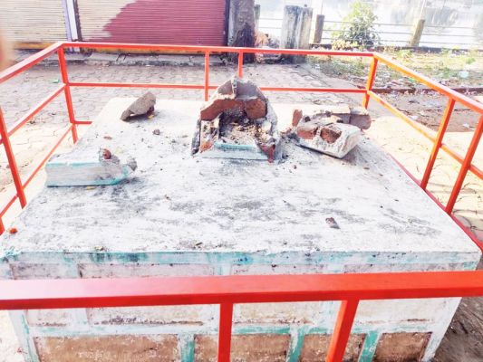 असामाजिक तत्वों का बढ़ा उत्पात, सार्वजनिक संपत्ति, सांस्कृतिक धरोहरों को पहुंचा रहे नुकसान