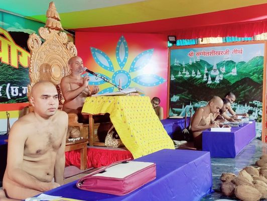 जीवन में धर्म का बड़ा महत्व  दुनिया  की सारी विधाएं इसमें समाहित है -आचार्य विशुद्ध सागर