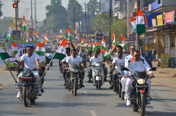 सीआरपीएफ 188वीं बटालियन ने निकाली एकता बाइक रैली