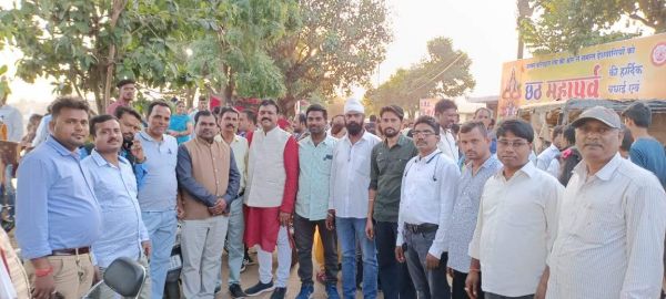 सांसद बैज व संसदीय सचिव रेखचंद ने छठ घाटों पर पहुंच दी बधाई एवं शुभकामनाएं