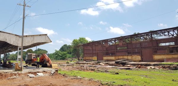 6 दिन में तैयार किया प्लेटफार्म के लिए 70 मीटर वॉल