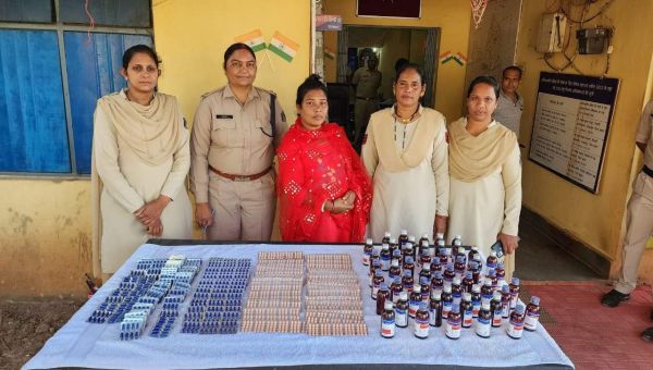 नशीली दवा बेचने वाली महिला गिरफ्तार