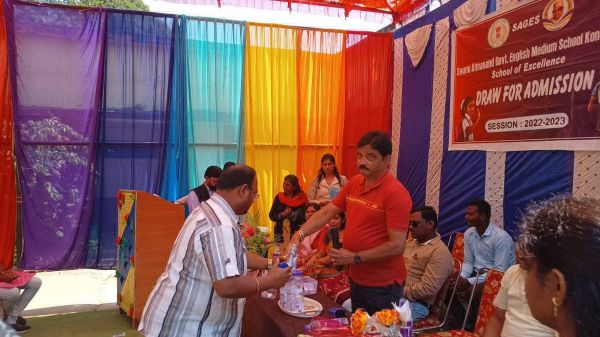 आत्मानंद स्कूल में लॉटरी से प्रवेश