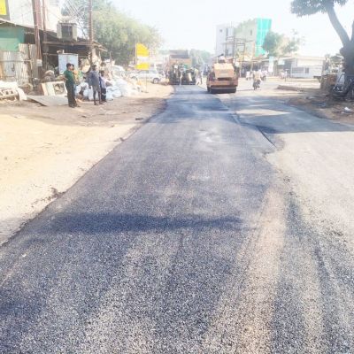 बारिश में खराब हुई सडक़ों की हो रही मरम्मत