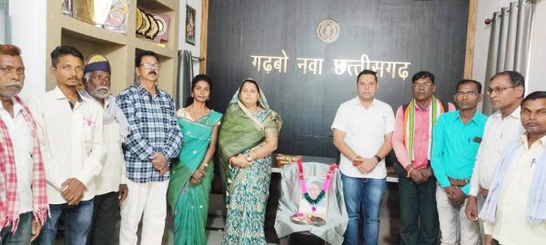 खुज्जी विधायक ने गांधी व पटेल को किया याद