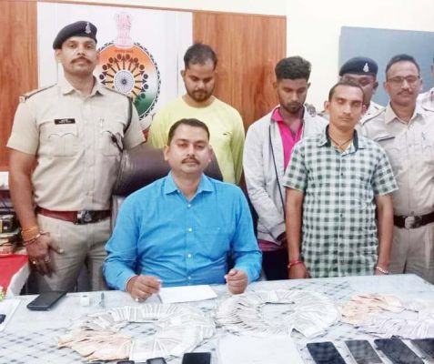 क्रिकेट मैच में सट्टा खेलाने वाले 3 पकड़ाए