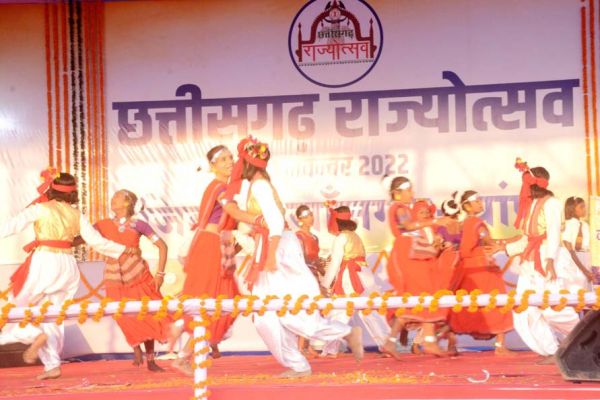 जांजगीर-चांपा जिला एक बेहतर जिले के रूप में उभरकर आ रहा सामने-चन्द्रदेव 