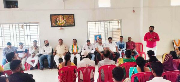 भाजपा ने छत्तीसगढ़ स्थापना दिवस को गौरव दिवस के रूप में मनाया, अटल को किया नमन