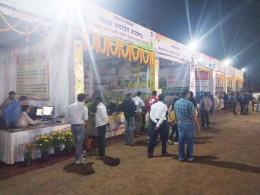 समय पर नहीं पहुंचे अतिथि, अफसरों ने कार्यक्रम कराया