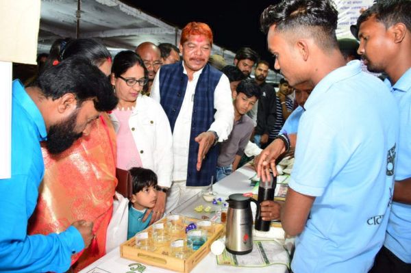 लोगों ने विकास प्रदर्शनी देख सराहा