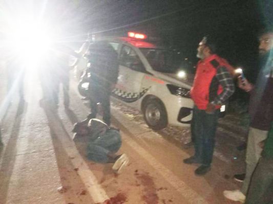 ट्रक ने बाइक को मारी टक्कर,  दो घायल, 108 ने बचाई जान