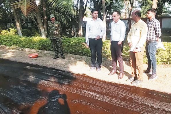 सडक़ों की मरम्मत का कलेक्टर ने लिया जायजा