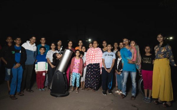 छत्तीसगढ़ अमेचर एस्ट्रोनॉमी क्लब ने टेलीस्कोप के माध्यम से ज्यूपिटर, मून और मार्स दिखाया