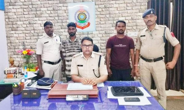 गैंग बनाकर कर रहे थे लूटपाट, दो को पकड़ा, दो की तलाश