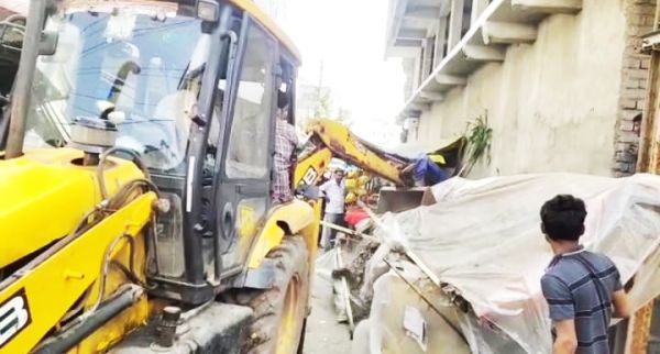 निगम ने हटाये अतिक्रमण कई दुकानदारों को समझाईश