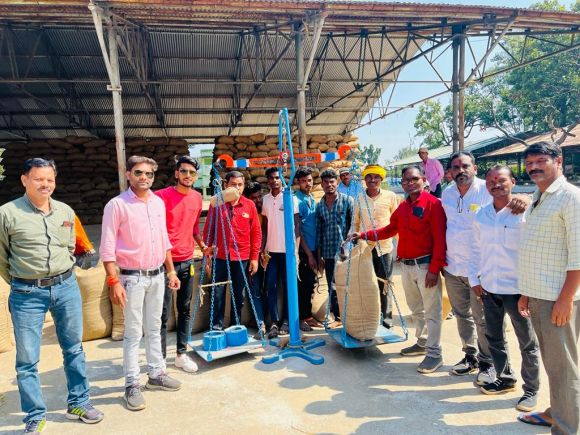 धान खरीदी केंद्र का निरीक्षण