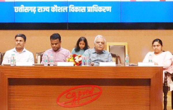 प्रदेश में उद्योग बढ़ रहे है, पर कुशल कामगार नहीं मिल रहे- बड़ी समस्या