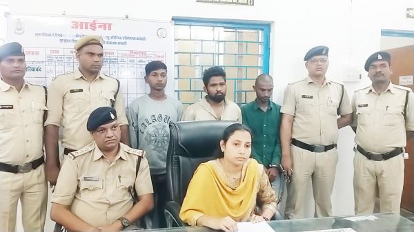 पति ने हत्या कर घाटी के नीचे फेंकी थी लाश, मुख्य आरोपी समेत 3 गिरफ्तार