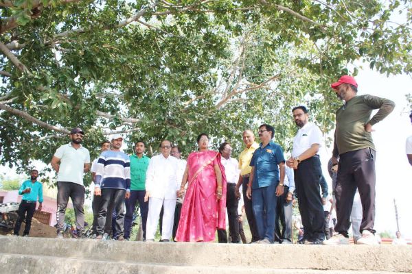 मोहारा नदी में जरूरी व्यवस्था करने महापौर ने दिए निर्देश