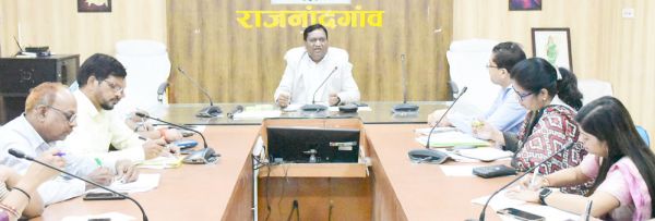 शिक्षा की गुणवत्ता बढ़ाने व्यवस्था को मजबूत बनाएं- कलेक्टर